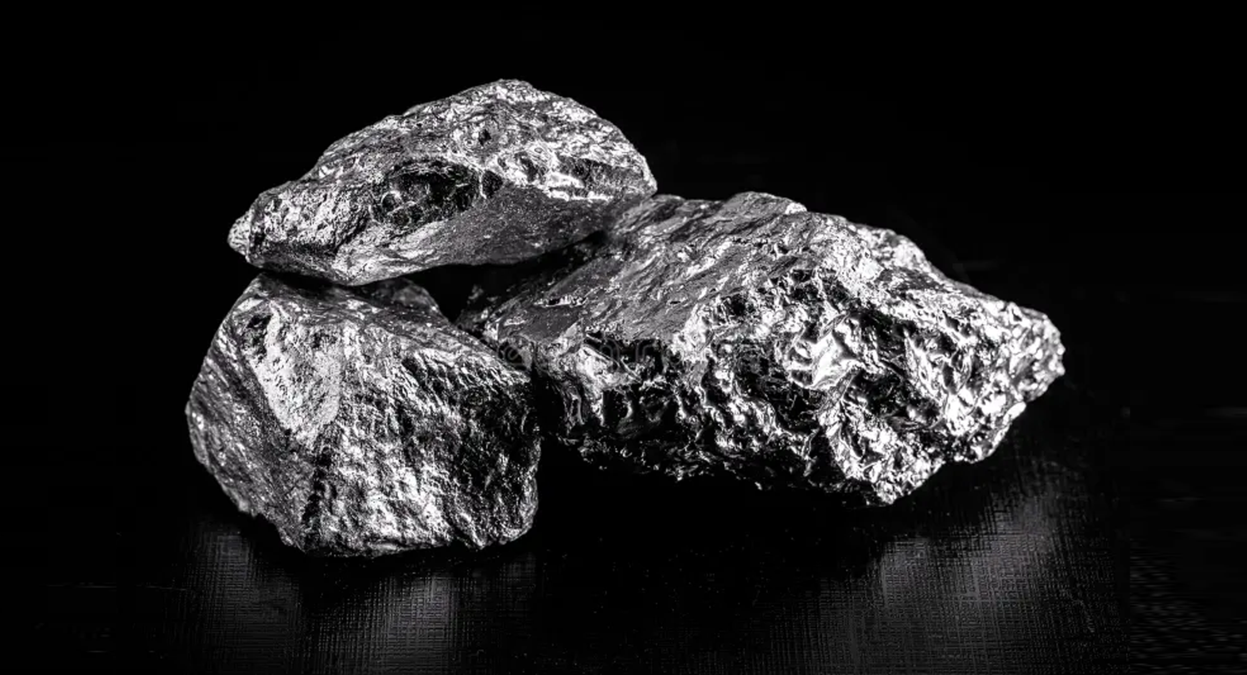 راز درون فلز؛ تشخیص نقره با آزمایش چگالی و وزن