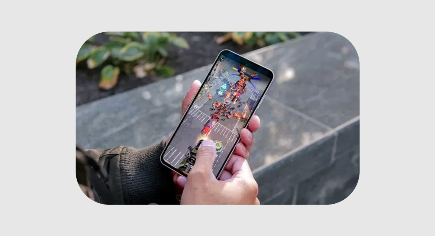 مقایسه سخت‌افزار و نرم‌افزار گلکسی S24 FE و آیفون 16e ؛ نبرد قدرت پردازشی و گرافیکی