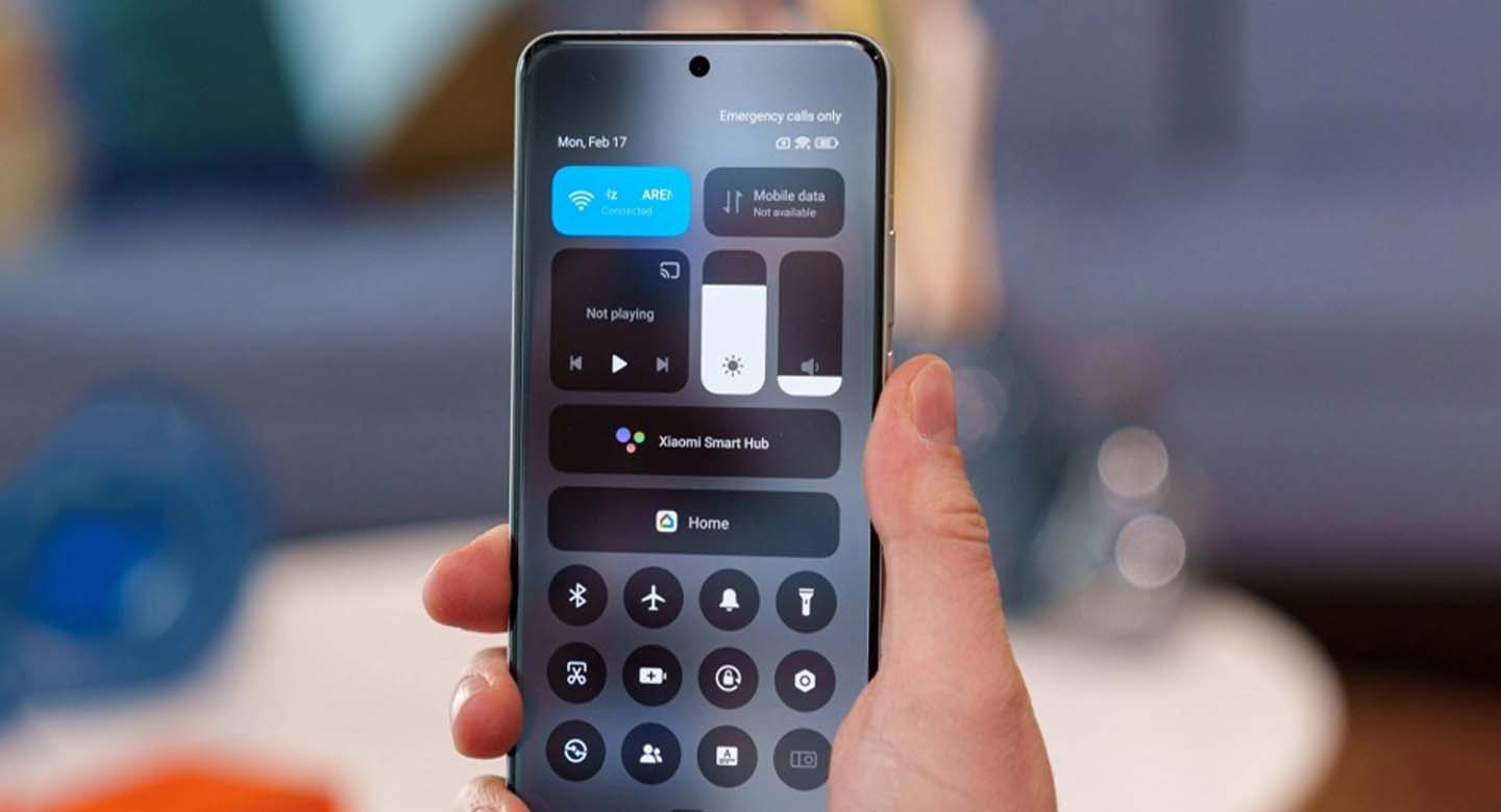 نقد و بررسی قابلیت‌های نرم‌افزاری و سخت‌افزاری شیائومی ۱۵؛ هوشمندی در یک پرچمدار جمع‌وجور